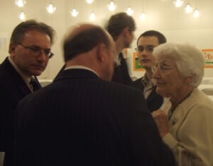 Werner Häußner, Jonathan Seers und Verena Wagner im Mainfrankentheater Würzburg anlässlich der Uraufführung von Siegfried Wagners FRIEDENS-HYMNE