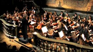 Manfred Jung und das Junge Tonkünstler Orchester in Sankt Georgen